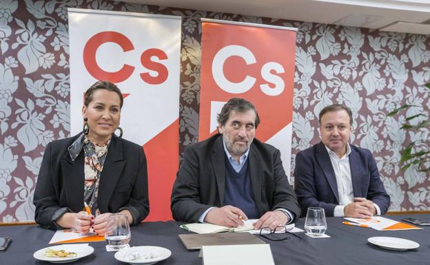 «Es lógico que en Cs afloren tensiones, lo importante es saber cerrarlas»