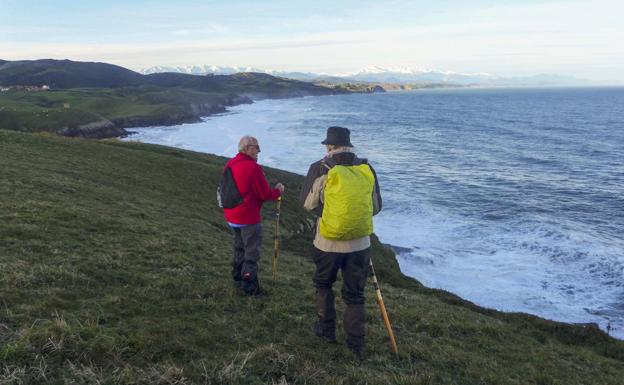 De Tagle a la Ensenada de Calderón: En compañía del mar y de la montaña