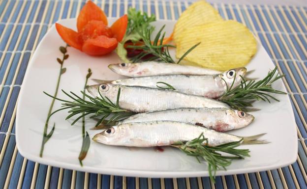 El pescado, protagonista del octavo número de la colección de 'Las recetas de Cantabria en la Mesa'