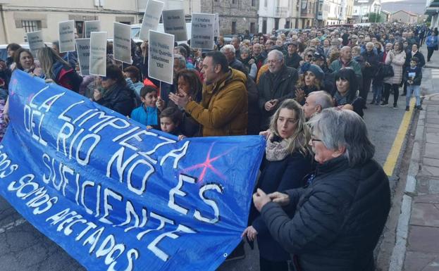 Tres mil personas reclaman en Reinosa que «esto no vuelva a pasar»