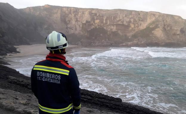 Encontrado muerto un hombre en la playa de Antuerta en Ajo