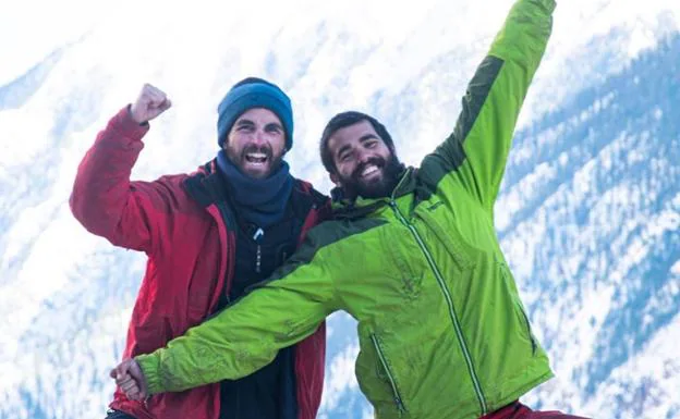 Dos españoles logran atravesar los 1.700 kilómetros del Himalaya sin ayuda