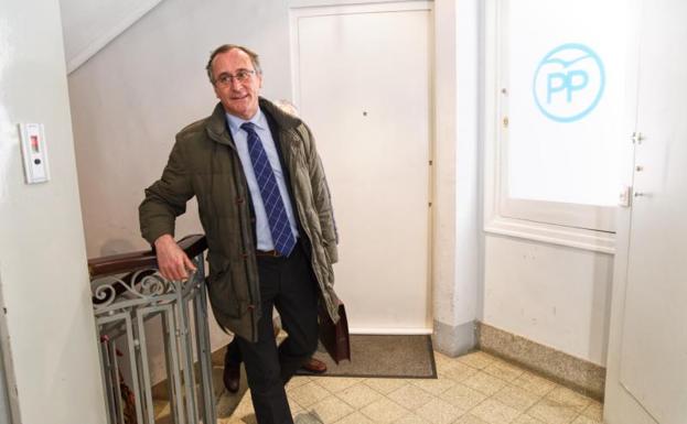 El PP no confirmará por ahora a Alonso pese al ruido sobre candidatos alternativos