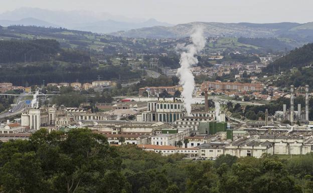 Sniace avisa de que el recorte a la retribución por cogeneración le deja en riesgo de «cierre»