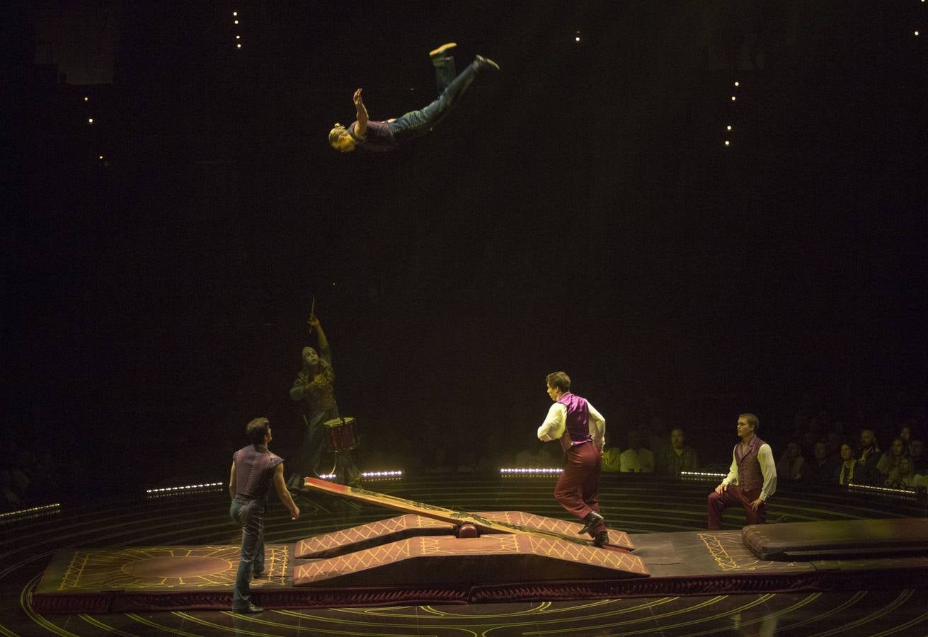 Así fue la primera función de 'Corteo' en Santander