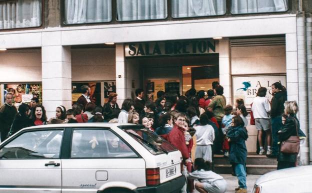 El Astillero celebra los veinte años de historia de la Sala Bretón