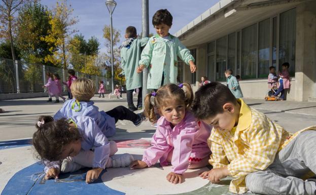 UGT pide a Educación un plan progresivo de reducción de ratios en Infantil y Primaria