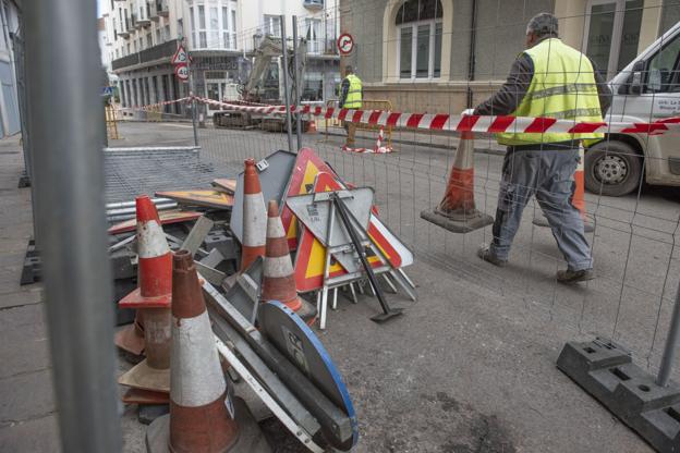 Reinosa mejora el saneamiento y la red de agua de la calle Ramón y Cajal