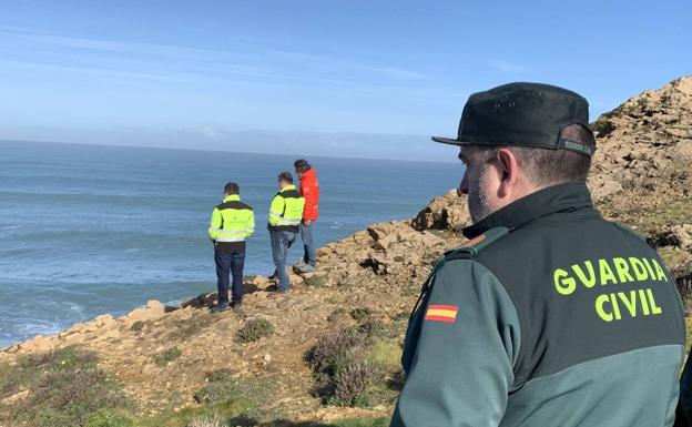 Se reanuda la búsqueda de Carlos Revilla en la costa de Liencres