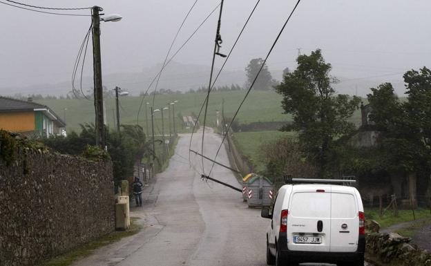 Torrelavega destina 103.500 euros a mejoras en el alumbrado de varios barrios