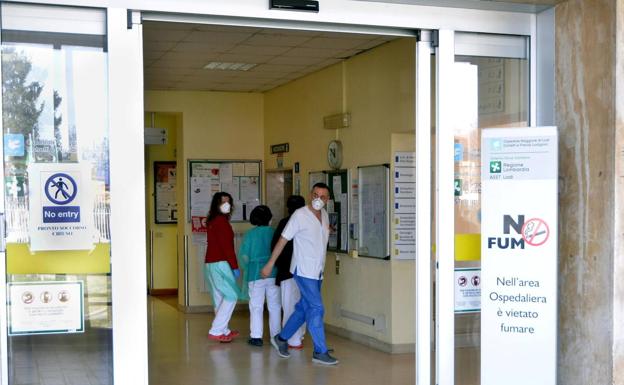 Muere uno de los 17 infectados por el coronavirus en Italia