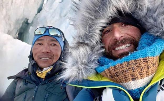 El asalto final de Alex Txikon hacia la cima del Everest