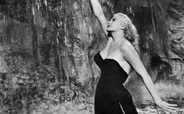 Anita Ekberg: tan espectacular que «sus padres merecían el Nobel de Arquitectura»