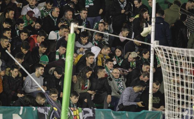 Búscate en las fotos si estuviste en el partido Racing-Zaragoza