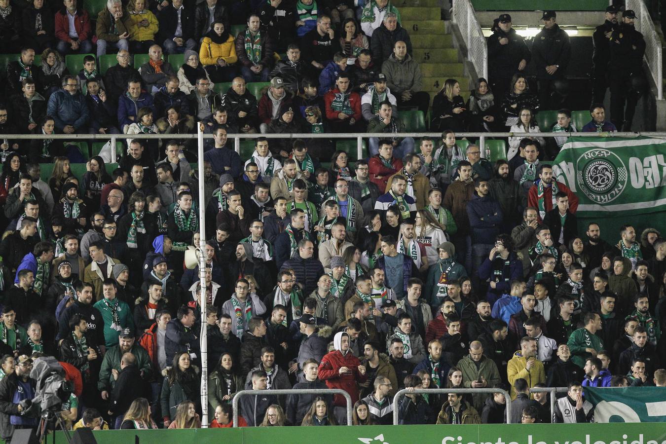 Búscate si estuviste en la Tribuna Norte de los Campos de Sport