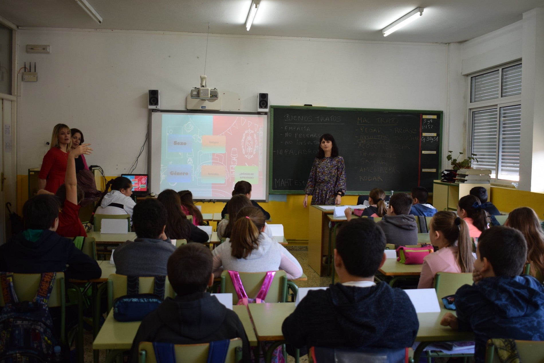 Los alumnos de Piélagos debaten sobre la igualdad de sexos y la violencia