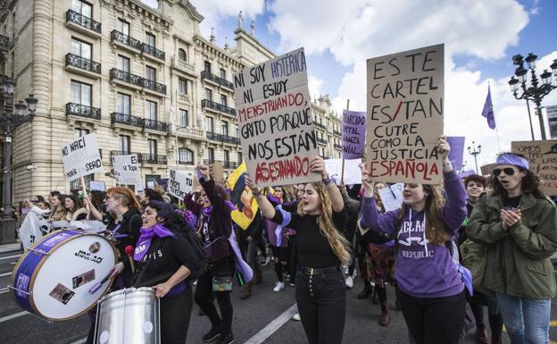 Las Asambleas Feministas de Cantabria llaman a la huelga de cuidados y de consumo el 8M