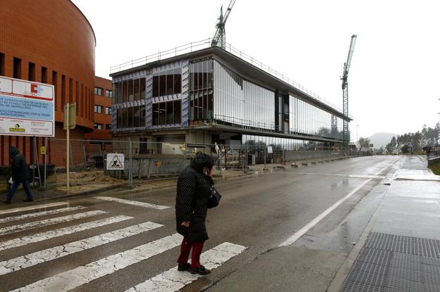 Las obras del nuevo edificio de consultas de Sierrallana estarán concluidas en mayo