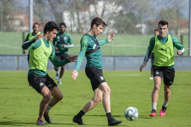 El Racing debe pagar para que Guillermo pueda jugar en Soria