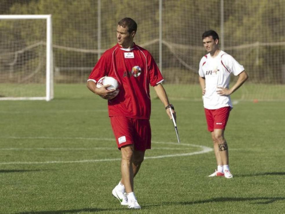 «Divertirse y aprender a jugar al fútbol casi sin darse cuenta»