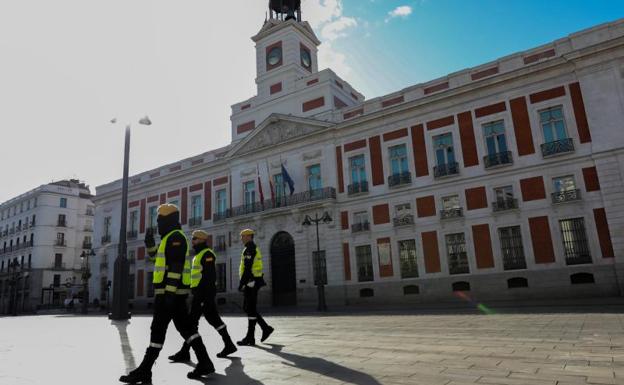 Desinfección de infraestructuras básicas y vigilancia, misiones de la UME