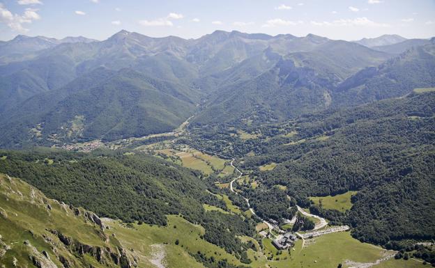 La Cántabra de Deportes de Montaña y Escalada recuerda a sus federados que está prohibido ir al monte