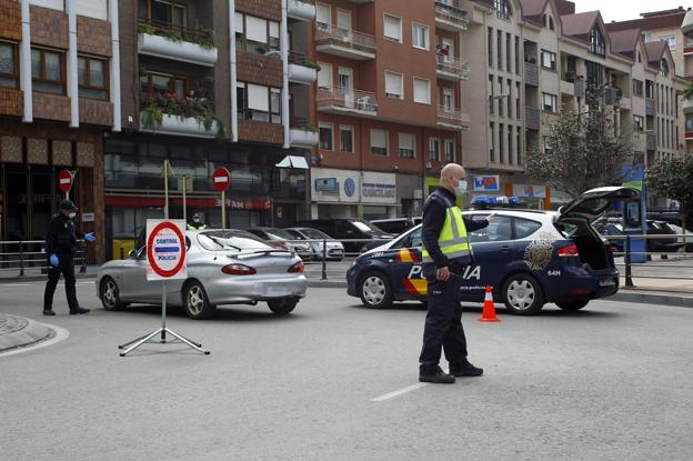 La sociedad cántabra acoge con «resignación» la prórroga del estado de alarma hasta el 11 de abril