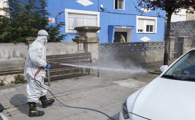 Gobierno distribuirá mascarillas, geles y guantes entre los ayuntamientos de Cantabria