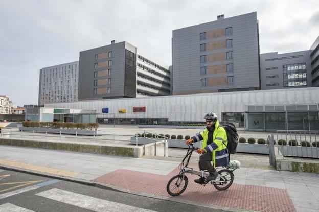 La irrupción del Covid-19 da vuelta a los hospitales y obliga a mover a pacientes