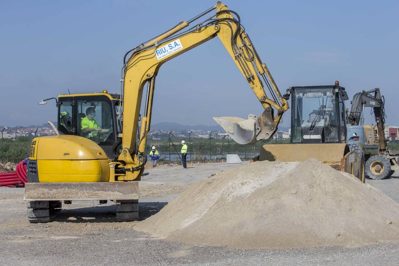 La construcción y la industria vuelven al tajo