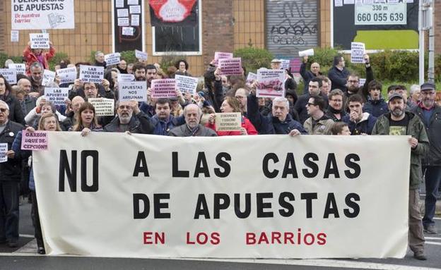 Cantabria suspende la apertura de casas de apuestas hasta la nueva ley