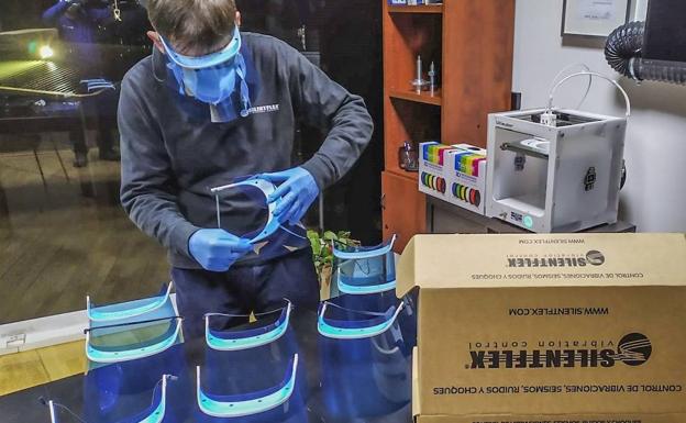 Industria dedicará 5,8 millones de euros a la innovación tecnológica y sanitaria en el plan 'Resiste Cantabria'