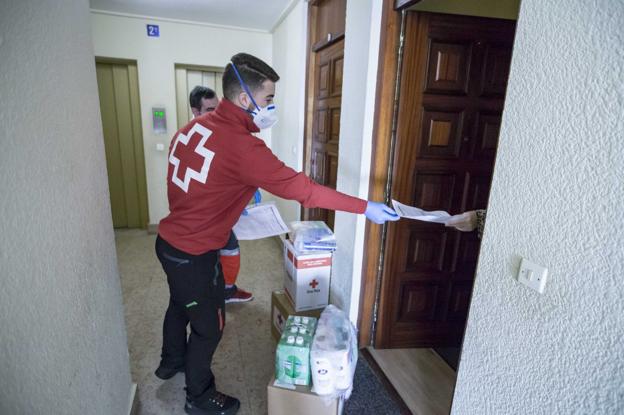 Casi 18.000 desempleados sin prestación aguardan en Cantabria la renta mínima