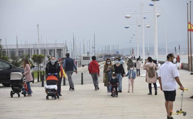 La Policía no puso multas a las familias cántabras en la primera jornada de salida de los niños