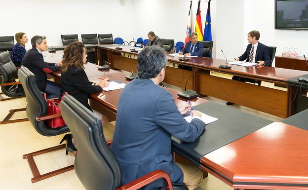 «Los trabajadores no pueden ser otra vez las víctimas de la crisis», claman UGT y CC OO en un Día del Trabajo sin manifestación