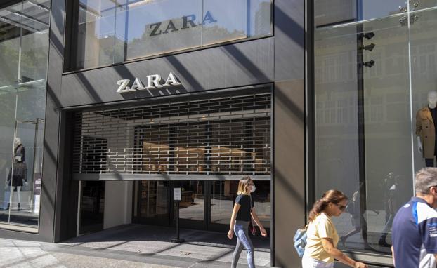 Inditex abre sus tiendas más pequeñas con cita previa