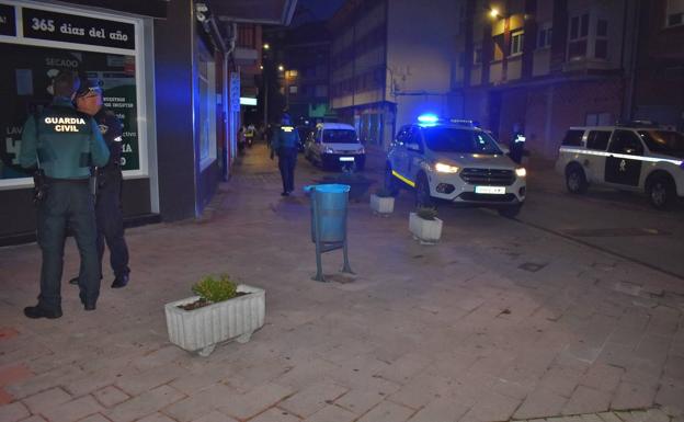 Un herido en una reyerta en pleno centro de Los Corrales de Buelna
