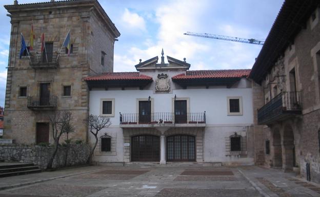 El PSOE de Camargo dona su asignación municipal a la compra de mascarillas