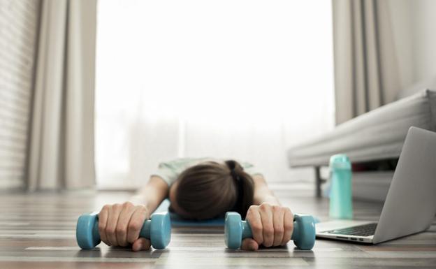 Quema calorías con estas rutinas de entrenamiento en casa