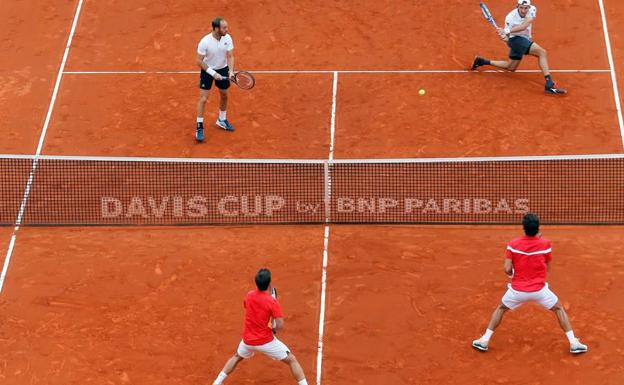 Tenis y pádel solicitan poder jugar dobles en la fase 2