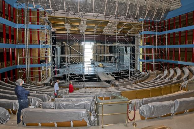 El Palacio de Festivales ejecuta obras para «eliminar las filtraciones de agua»