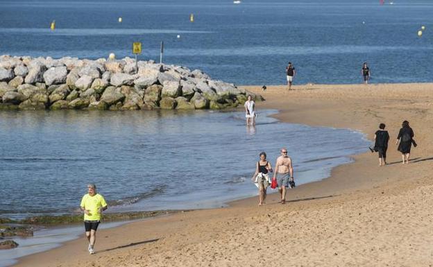 Decenas de playas cántabras quedarían inhabilitadas por las restricciones de aforo