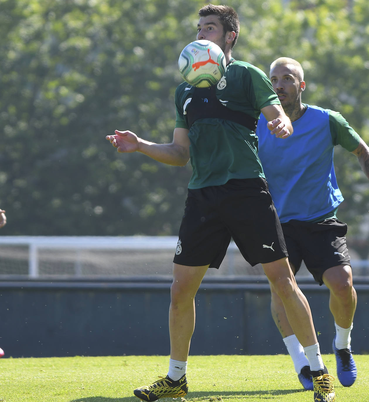 Entrenamiento del Racing para preparar su vuelta a la competición