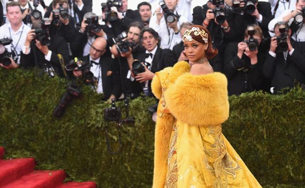 Rihanna se incorpora a los nombres icónicos de la 'Biblia de la Moda'