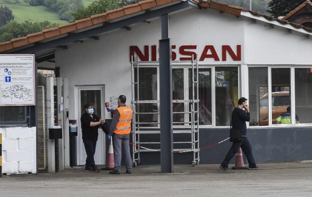 Nissan salva de momento a la planta de Los Corrales de su batería de recortes en Europa