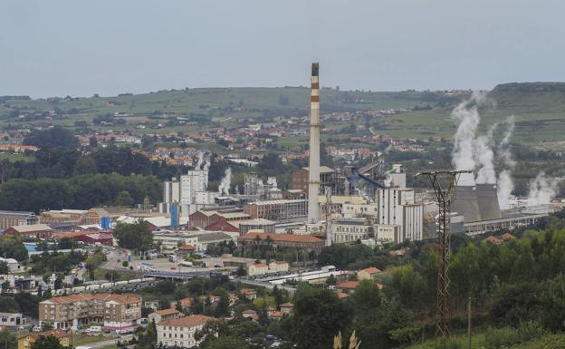 El comité de empresa de Solvay exige menos trabajadores en el ERTE y el 100% del sueldo