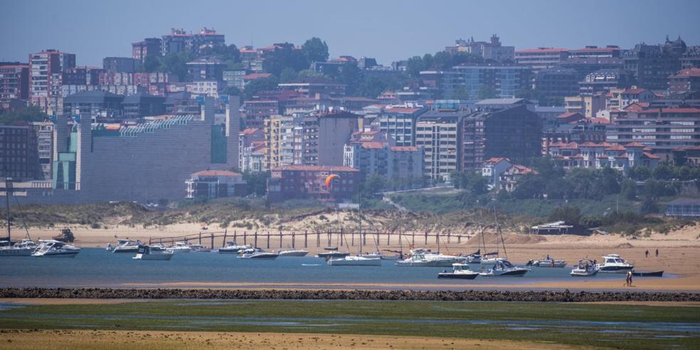 Romería de barcos en El Puntal