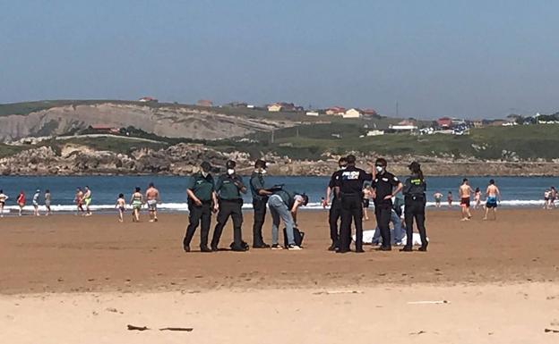 Fallece el presidente de la Federación Cántabra de Triatlón en la playa de La Concha