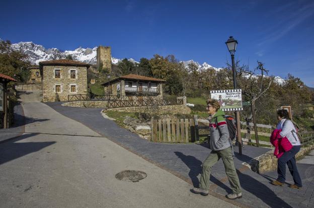 Turismo destinará dos millones a las ayudas directas a pequeñas empresas y autónomos