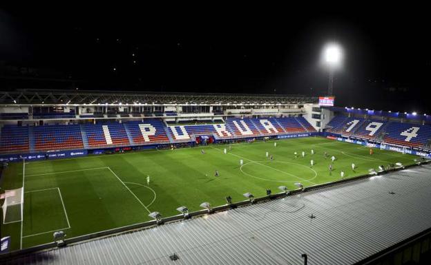 LaLiga presiona para acelerar la vuelta del público a los estadios